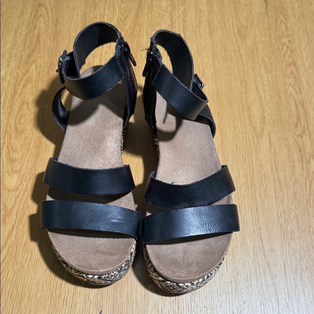 Elegant Black Strappy Sandals
